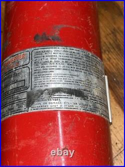 Vintage IH International Harvester Fire Extinguisher Model 244 044 R92