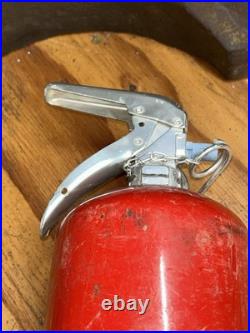 Vintage IH International Harvester Fire Extinguisher Model 244 044 R92