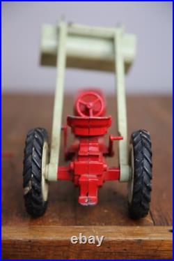 Vintage International Harvester ERTL Metal Loader Tractor Farm toy 1/16 Trailer Vintage International Harvester ERTL Metal Loader Tractor Farm toy 1/16 Trailer