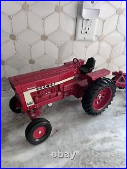 Vintage International Harvester Farmall Tractor 966 Die-Cast 1/16 With Plow