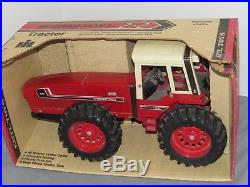 Vintage International Harvester IH 3588 4WD 2+2 NIB Toy Tractor 116 NIB RARE