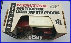 Vintage International Harvester IH 886 Tractor w Safety Frame 116 Tractor