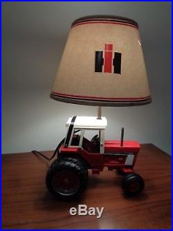 Vintage International Harvester Tractor Table Lamp, Farm Lamp, IH 1586 Tractor