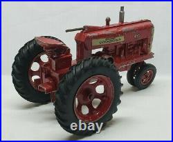 Vintage McCormick IH Farmall 450 Narrow Front Tractor 1/16 Scale Ertl / Eska