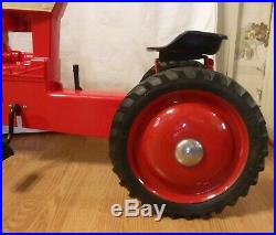 Vintage Metal Pedal Toy International Farmall 560 Tractor Scale Models USA