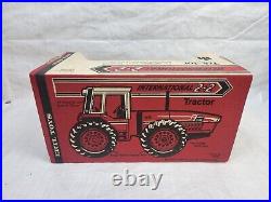 Vintage Original 1/16 3588 Toy Tractor In Box International Harvester