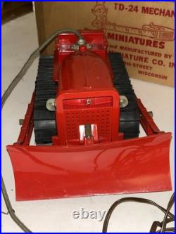 Vintage RARE! RC Toy Tru Miniatures International Harvester TD-24 Crawler WithBOX