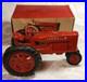 Vtg_Tru_Miniatures_McCormick_IH_Farmall_Tractor_with_Box_International_Harvester_01_agi